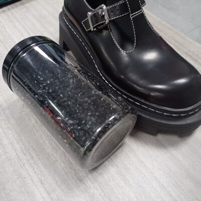 Matériau TPU recyclé à faible coût, série DG GRS pour chaussures, roulettes et fils
