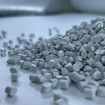 Matching de couleur TPU avec résistant à l'huile résistant à l'eau et résistant aux moisissures Propriétés pour les jouets