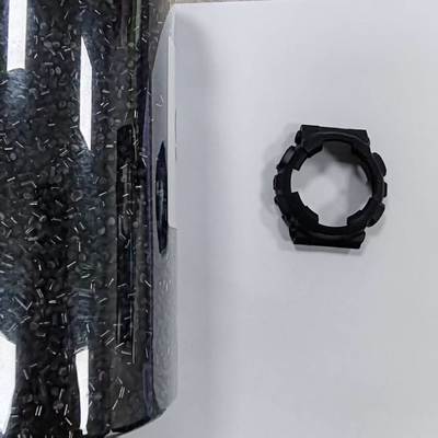 Les particules de TPU modifiées ignifuges peuvent être personnalisées en couleur