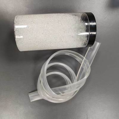 Modélisation du moulage par injection des granulés de la série TPU anti-UV et jaune avec une résistance accrue à l'usure