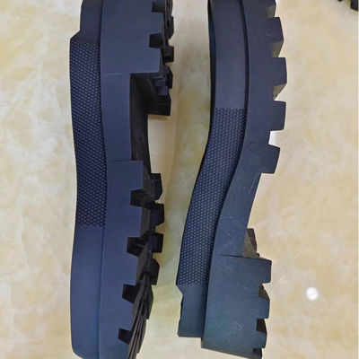 60 65 Pellet de mousse de polyuréthane thermoplastique