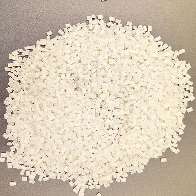 Pellets de polyuréthane résistant aux chocs Granule TPU flexible pour le moulage par injection