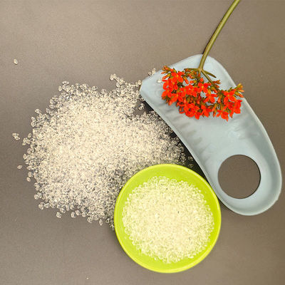 Matière première TPU transparente et légère de dureté 64D pour le moulage par injection plastique, résistante aux produits chimiques, pour composés électroniques, avec une haute résistance à la déchirure