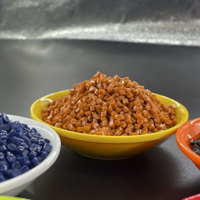 Shore A 60-95 Pellets de matching de couleur TPU flexibles avec une excellente résistance à l'abrasion