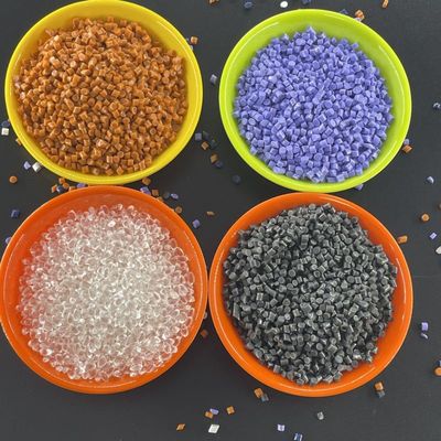 Granules de TPU de couleur correspondante avec une grande allongation à la rupture Excellente performance de pliage et résistance à l'huile, à l'eau et à la moisissure