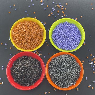 TPU moulé par injection de couleur personnalisé avec flexibilité et allongement de 500 à 700%
