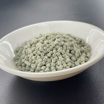 Des granulés de TPU assortis de couleur offrant des échantillons gratuits à des prix compétitifs et d'excellentes propriétés mécaniques pour l'industrie