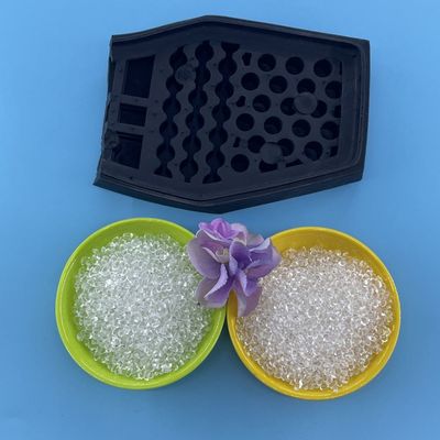 Pellets thermoplastiques anti-flammes transparents résistant aux produits chimiques