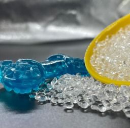 Fabrication de matière première Tpu haute transparence et fluidité, excellente ténacité pour semelles de chaussures et jouets