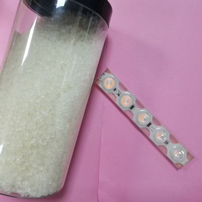 Granules de TPU de qualité UL94-V0 Rétracteur de flamme TPU Matériau de base pour bande légère Dureté: 45A-74D sur le rivage au choix