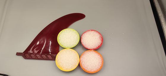 TPU haute transparence, dureté 64D, transparence d'environ 5-6mm, bon rebond, excellente ténacité