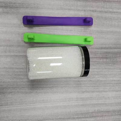Modélisation du moulage par injection des granulés de la série TPU anti-UV et jaune avec une résistance accrue à l'usure