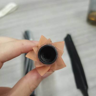 Granules de TPU, résistant à l'usure, anti-fracture, non toxique et respectueux de l'environnement, bord 80A-95A Pour une brosse à rouleaux en caoutchouc doux Tpu