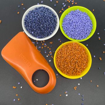 Prix de fabrication 55A-74D Dureté TPU Matière première polyuréthane Couleur d'origine Noir Couleur Rebond Résistance à l'usure pour semelles de chaussures