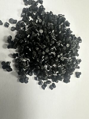 60A 80A Globle Certificat GRS standard recyclé Matériau TPR pour semelles de chaussures avec une semelle extérieure en caoutchouc thermoplastique à 600% d'allongement