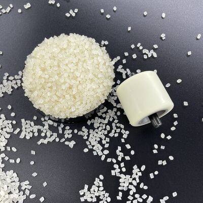 TPU renforcé avec des fibres et des granulés de polymère pour les noyaux de roues.