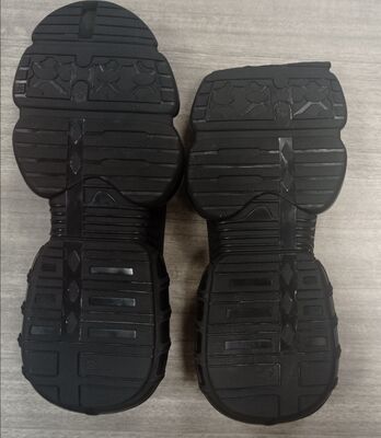 Matériau PU pour chaussures : Résistant à l'usure, absorbant les chocs pour semelles de baskets et chaussures décontractées